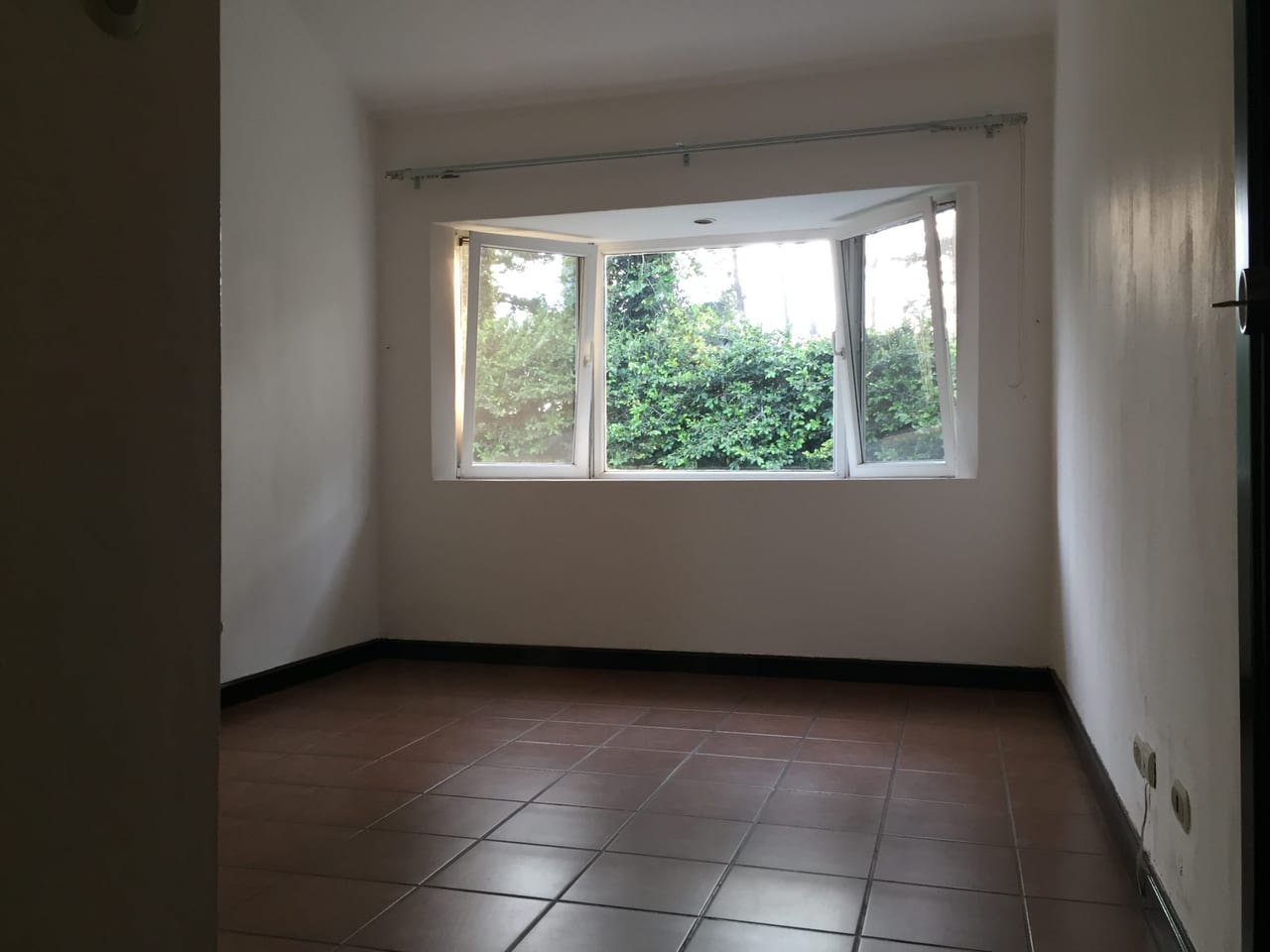 Casa en renta km 13.5 CES — Casa en Alquiler en Carretera a El Salvador, Guatemala, Ciudad — foto 6 de 8